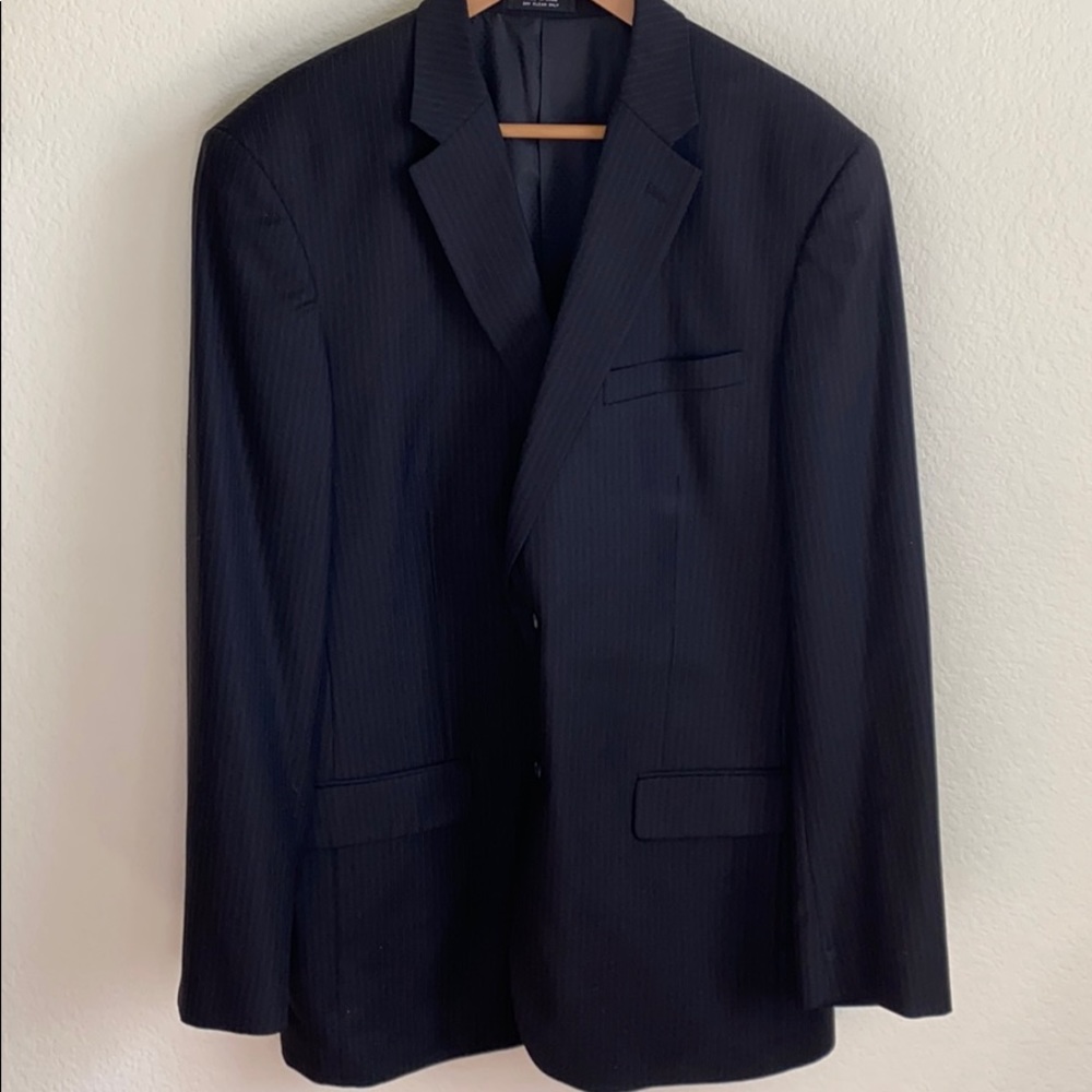 Men’s Alfani black Suit. Size 44L/38x32